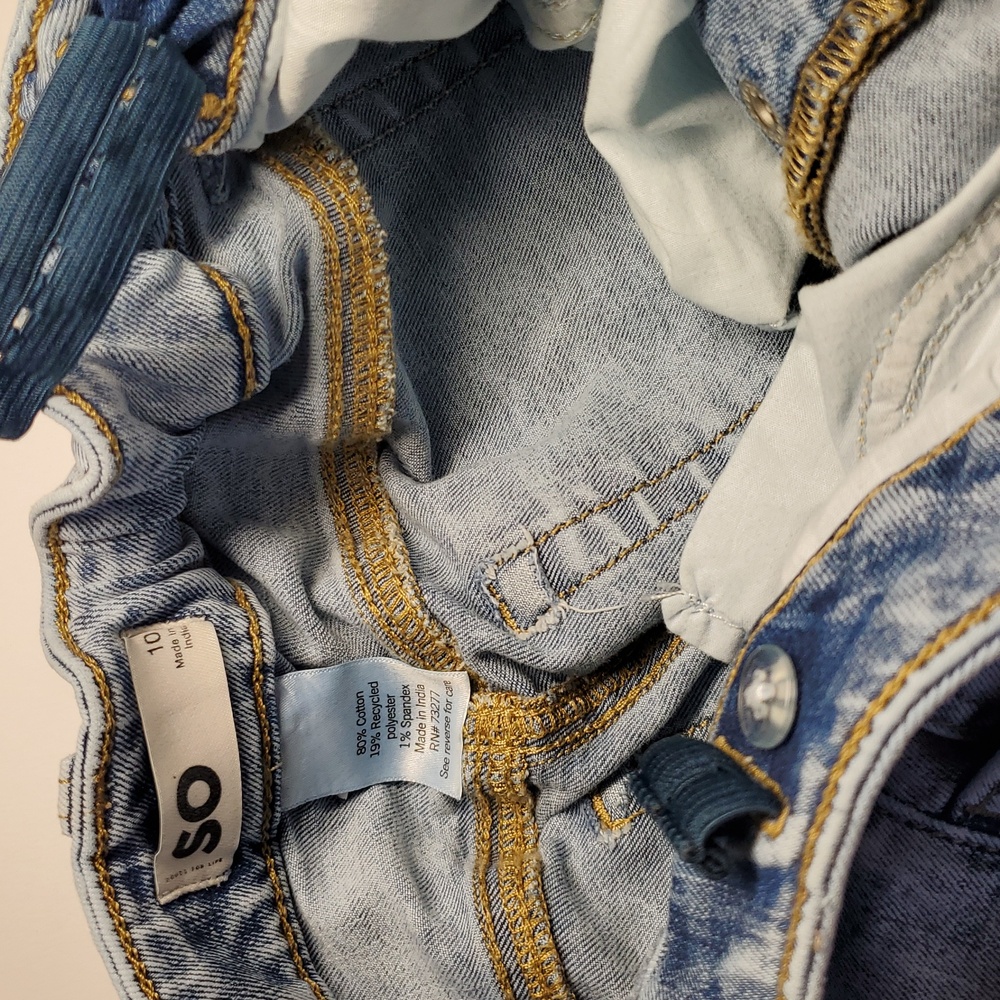 Girls Size 10 High Rise Jeans Butterfly Embroidered Light Blue Jeans Snap Front - Picture 10 of 12